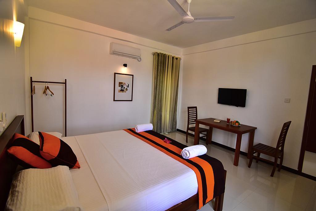 Park Lane 88 Apartments Negombo Eksteriør bilde